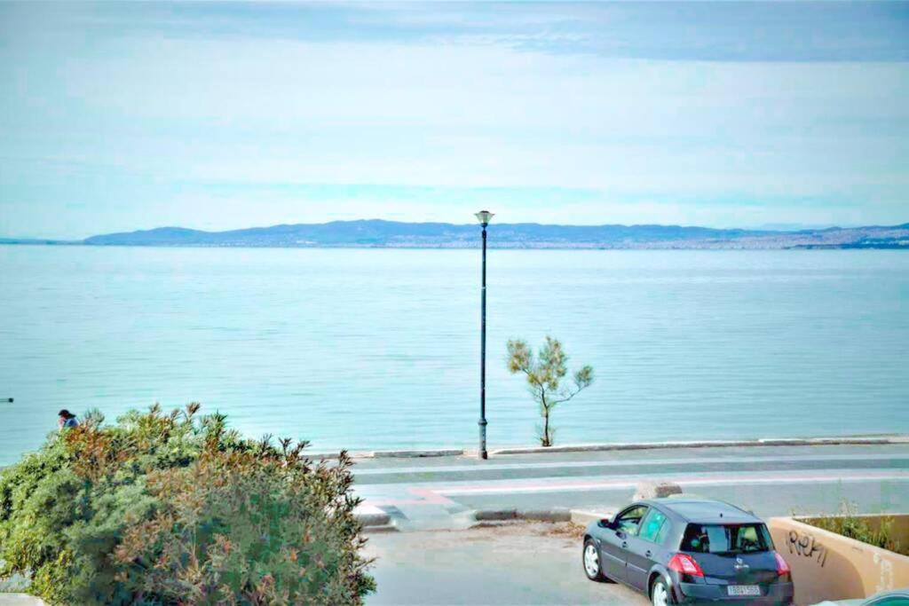 A Wonderful Apartment In Front Of The Sea! Peraia  Екстер'єр фото
