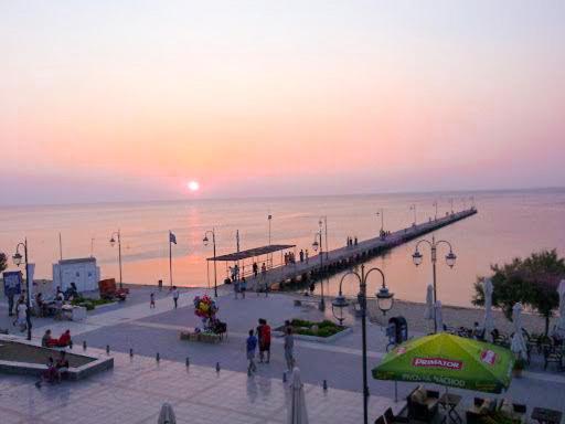 A Wonderful Apartment In Front Of The Sea! Peraia  Екстер'єр фото
