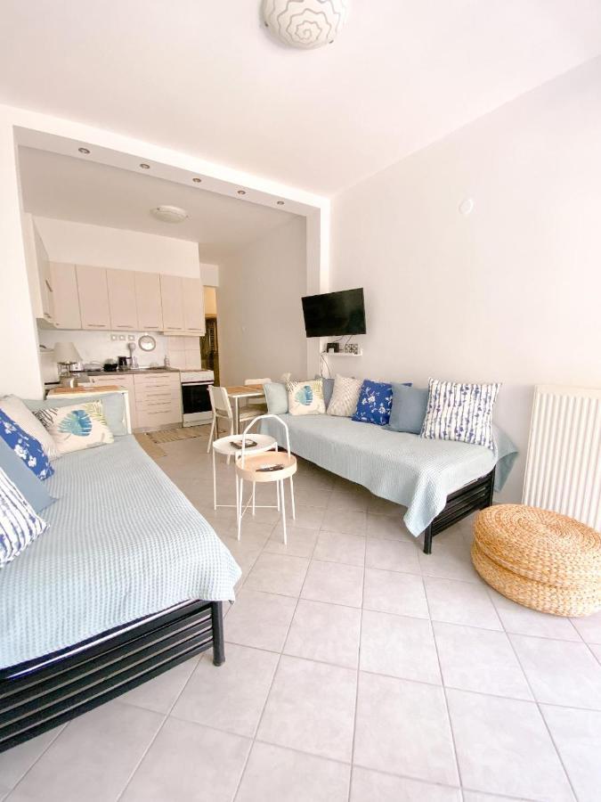 A Wonderful Apartment In Front Of The Sea! Peraia  Екстер'єр фото