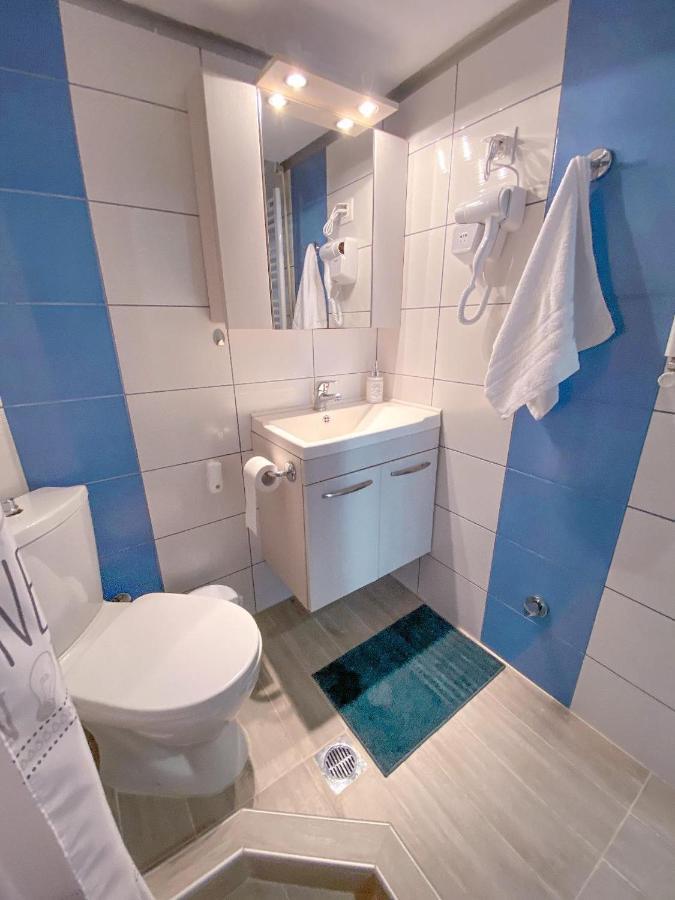 A Wonderful Apartment In Front Of The Sea! Peraia  Екстер'єр фото